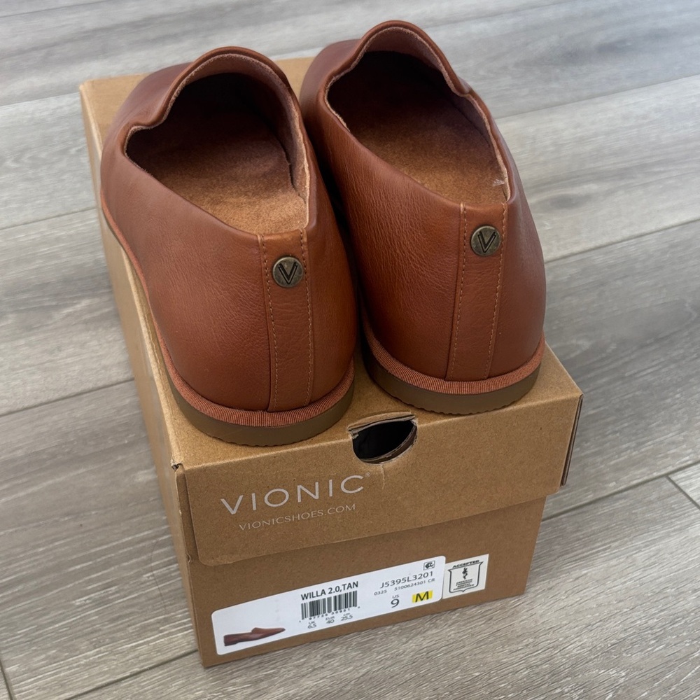 Vionic Women's Tan Leather Loafers - Picture 2 of 6